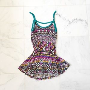 NWOT "Sirrah" patterned top